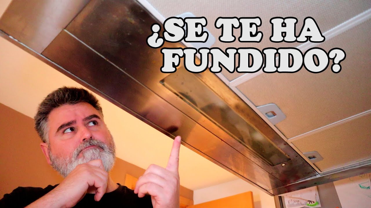 Reparación de nevera con fuga en el tubo de drenaje en Salamanca